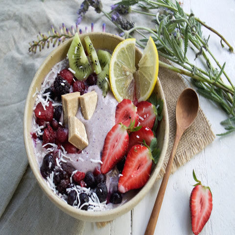 Vanilla+Berry+Lemon “Cheesecake” Smoothie Bowl